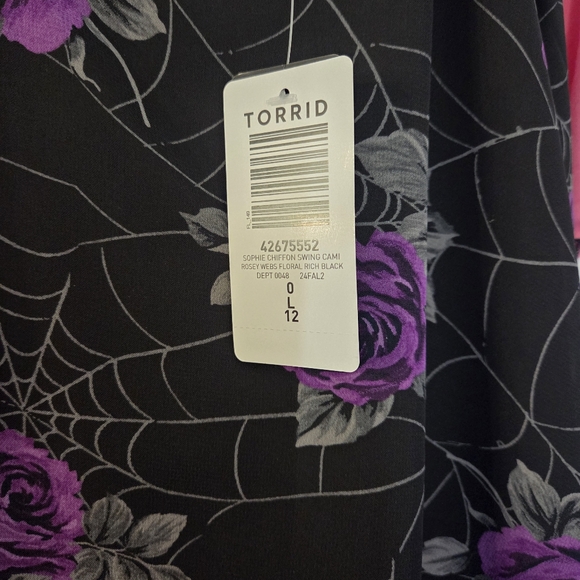 Torrid Sophie Chiffon Swing Cami - Rosey Webs Flioral Rich Black - Picture 5 of 6